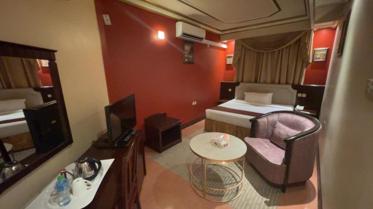 Al Mansour Grand Hotel Ḩafar al Bāţin Buitenkant foto