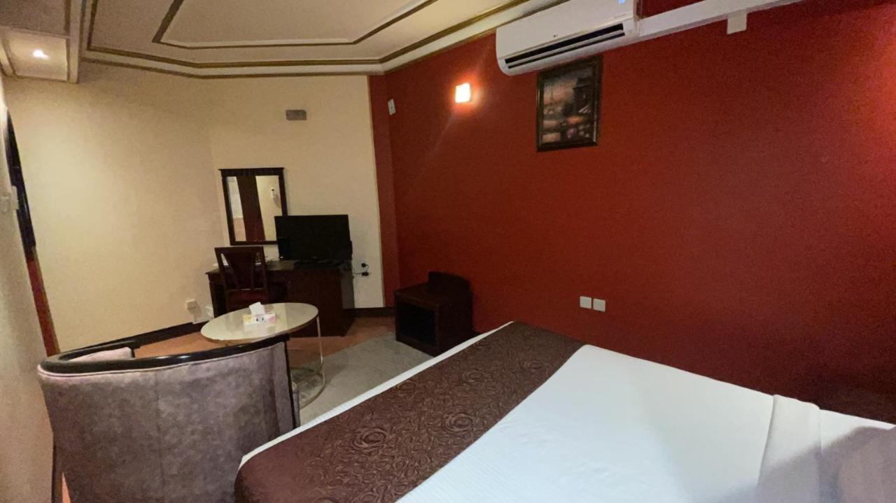 Al Mansour Grand Hotel Ḩafar al Bāţin Buitenkant foto