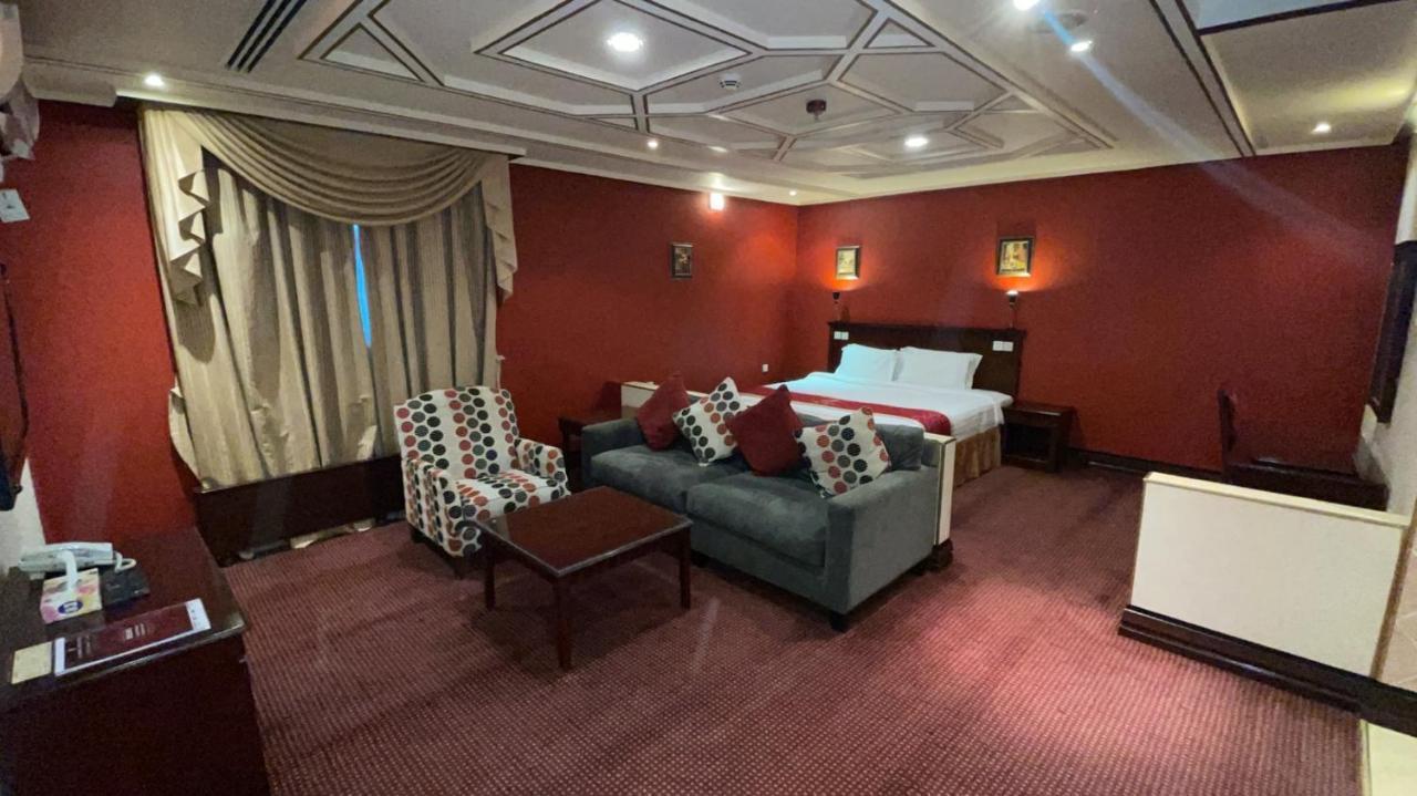 Al Mansour Grand Hotel Ḩafar al Bāţin Buitenkant foto