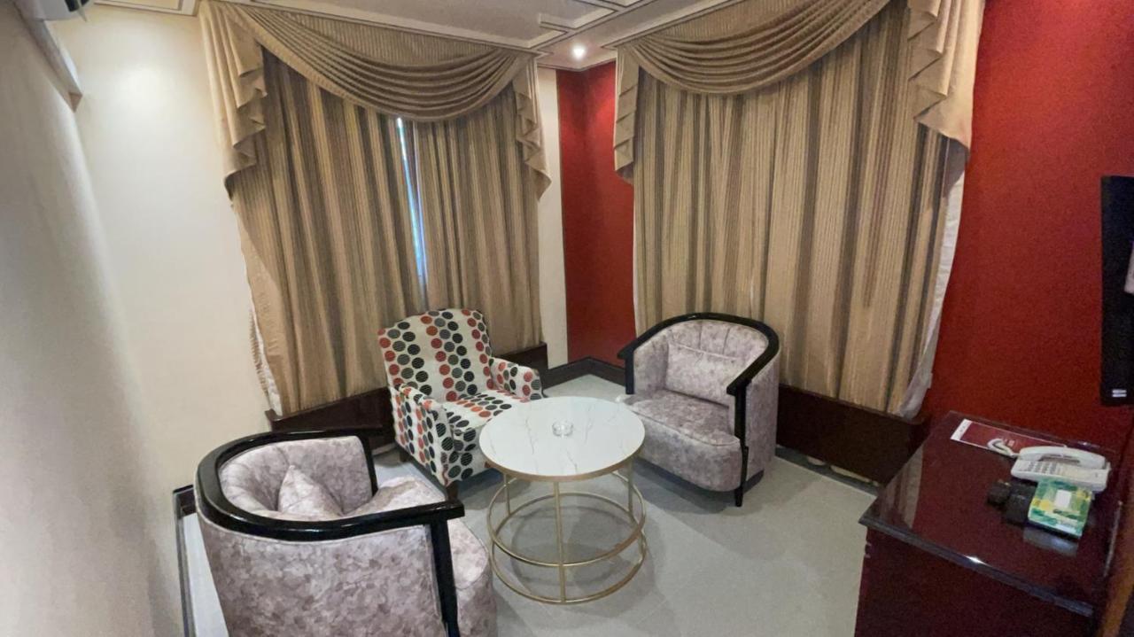 Al Mansour Grand Hotel Ḩafar al Bāţin Buitenkant foto